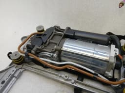 PORSCHE Porsche Panamera 976 G3 Air Suspension Pump PAE616006 Supercharger Air Suspension — thumbnail 4