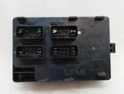 ASTON MARTIN Aston Martin Vanquish S 04-07 V12 Fuse Box 3R12-370534-AB Fuse Box — thumbnail 5