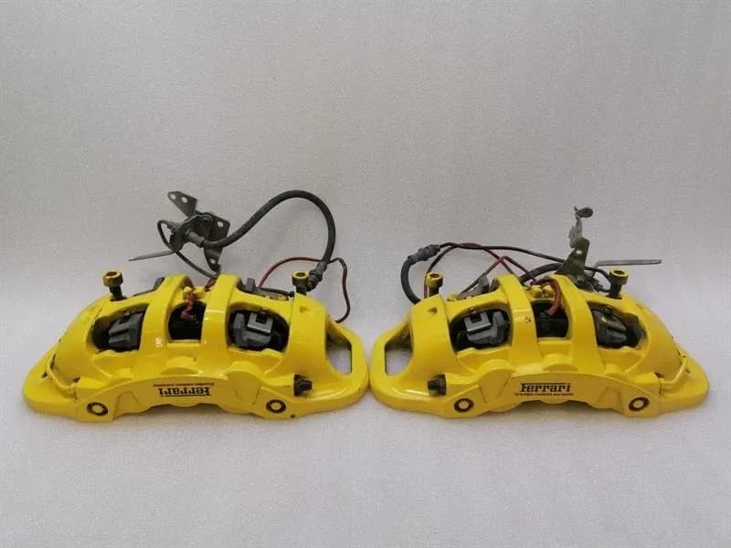 FERRARI Ferrari 488 F142M front ceramic brake caliper set 328368 front brake caliper set