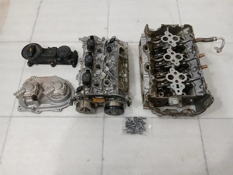PORSCHE Porsche Panamera 976 G3 24-26 Cylinder Head PAC103061A CYL4-6 CYLINDER HEAD DGPE