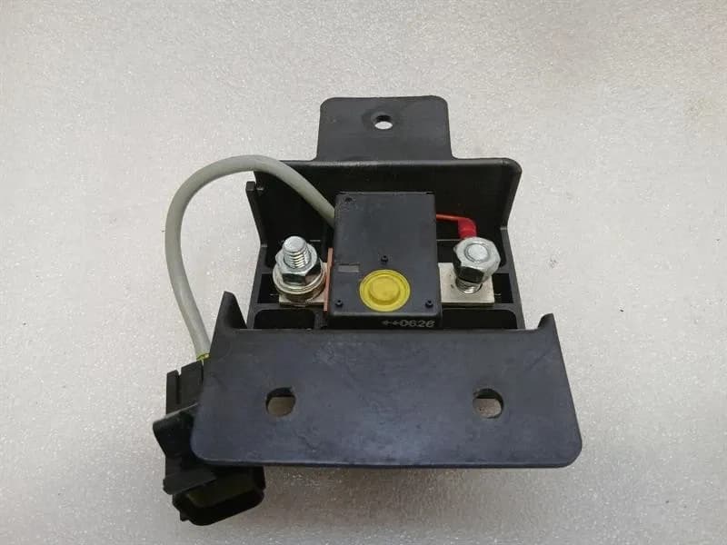 ASTON MARTIN Aston Martin Vanquish S 04-07 V12 Fuse Box 1R12-370397-AE Fuse Box