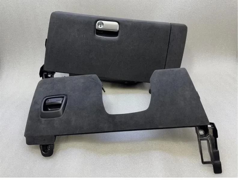PORSCHE Porsche Cayman 718 GT4RS Glovebox Jovazque_1334 Special Ad Glove Box