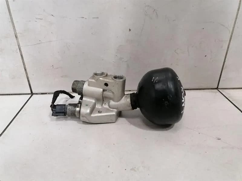 Mercedes SL R230 ABC Hydraulic Valve A2203200858 ABC Hydraulic Valve
