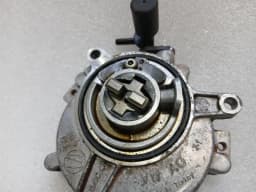 PORSCHE Porsche Panamera 976 G3 2024-2026 Vacuum Pump 06M145100Q Vacuum Pump — thumbnail 2