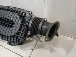 CHEVROLET Chevrolet Corvette C8 Air Filter Box 85515962 Air Filter Box — thumbnail 3