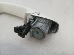 MERCEDES-BENZ MERCEDES GT R190 ROADSTER DOOR HANDLE A0997604701 LEFT DOOR HANDLE KEYLESS — thumbnail 6