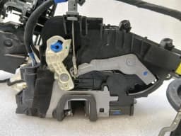 MERCEDES-BENZ Mercedes GT R190 Roadster Door Lock A1907203502 Left Door Lock LEFT — thumbnail 7