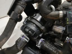 PORSCHE Porsche Panamera 976 additional cooling pump 4N0816115A coolant pump pump — thumbnail 9
