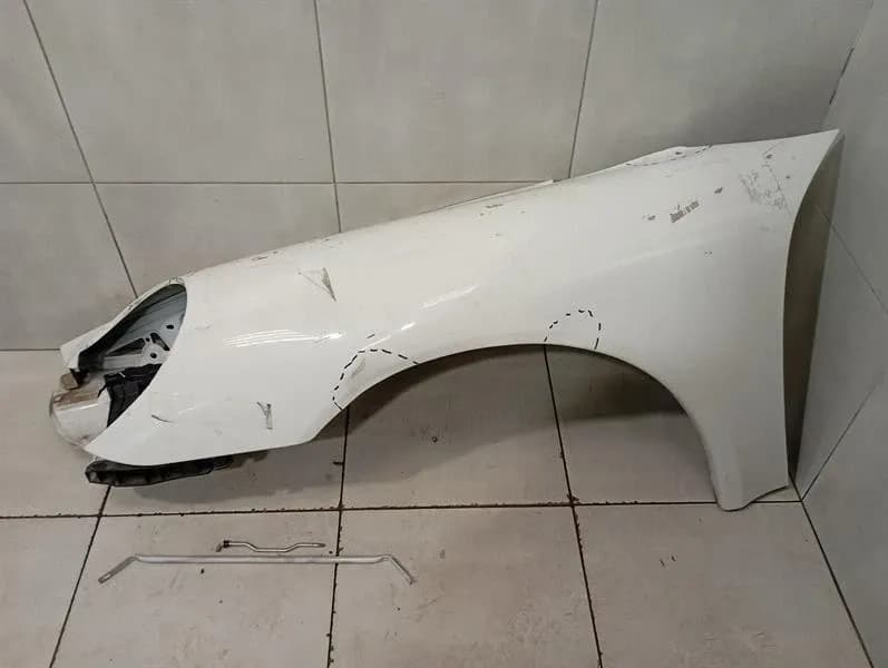 Porsche 911 997 Left Wing 99750303100 Fender Left FAULTY