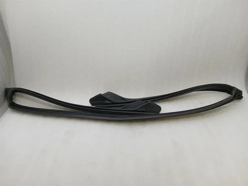 CHEVROLET Chevrolet Corvette C8 windshield seal 84820761 windscreen seal convertible