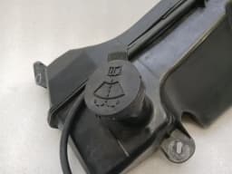 CHEVROLET Chevrolet Corvette C8 washer fluid reservoir 84557041 washer fluid reservoir — thumbnail 2