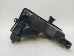 CHEVROLET Chevrolet Corvette C8 washer fluid reservoir 84557041 washer fluid reservoir — thumbnail 7
