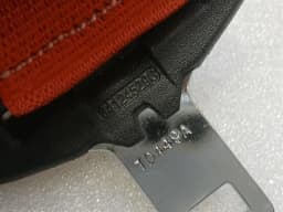 CHEVROLET Chevrolet Corvette C8 front seat belt set 84716343 seat belt belt front red — thumbnail 6