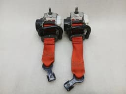 CHEVROLET Chevrolet Corvette C8 front seat belt set 84716343 seat belt belt front red — thumbnail 1
