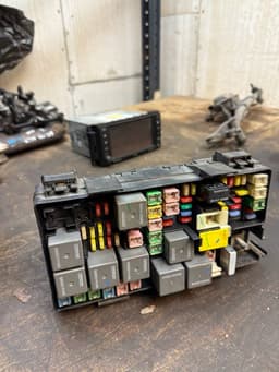 CHRYSLER RTB0CC04E7 Fuse box CHRYSLER VOYAGER V (RT) (2007-2016) — thumbnail 3