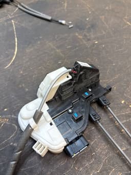HYUNDAI 814102W010 Door Lock Rear Left HYUNDAI SANTA FE III (DM) (2012-2018) — thumbnail 3