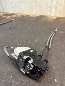 HYUNDAI 813102W010 Door Lock Front Left HYUNDAI SANTA FE III (DM) (2012-2018) — thumbnail 2