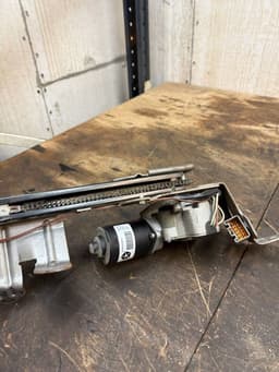 CHRYSLER 04894596AA Sliding door electric motor right CHRYSLER VOYAGER V (RT) (2007-2016) — thumbnail 8