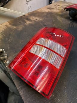 CHRYSLER Tail light left CHRYSLER VOYAGER V (RT) (2007-2016) — thumbnail 2