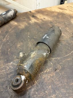 CHRYSLER Shock Absorber Rear Right CHRYSLER VOYAGER V (RT) (2007-2016) — thumbnail 2
