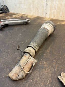 MERCEDES-BENZ A2203205113 A2203202438 A220320243880 A220320243889 Air shock absorber front left MERCEDES-BENZ S-CLASS (W220) (1998-2005) — thumbnail 2