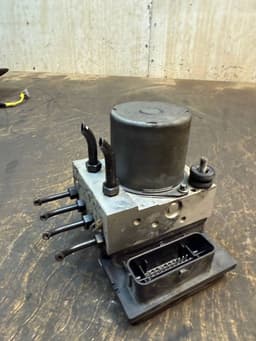 AUDI 4F0910517K 4F0614517K ABS hydraulic unit / pump AUDI A6 / A6 ALLROAD (C6, 4F) (2004-2011) — thumbnail 2