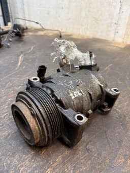 CHRYSLER AC / aircon Compressor CHRYSLER VOYAGER V (RT) (2007-2016) — thumbnail 4