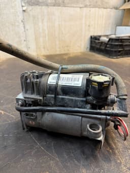MERCEDES-BENZ A2203200104 A2113200304 Air Suspension Compressor MERCEDES-BENZ S-CLASS (W220) (1998-2005) — thumbnail 4