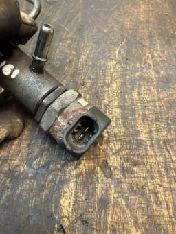 CHRYSLER 0445214119 35022109G Fuel Distributor / fuel rail CHRYSLER VOYAGER V (RT) (2007-2016) — thumbnail 7