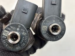AUDI 0445110369 0445110368 0986435166 0445110646 0445110647 Fuel injector set AUDI Q5 (8R) (2008-2016) — thumbnail 3
