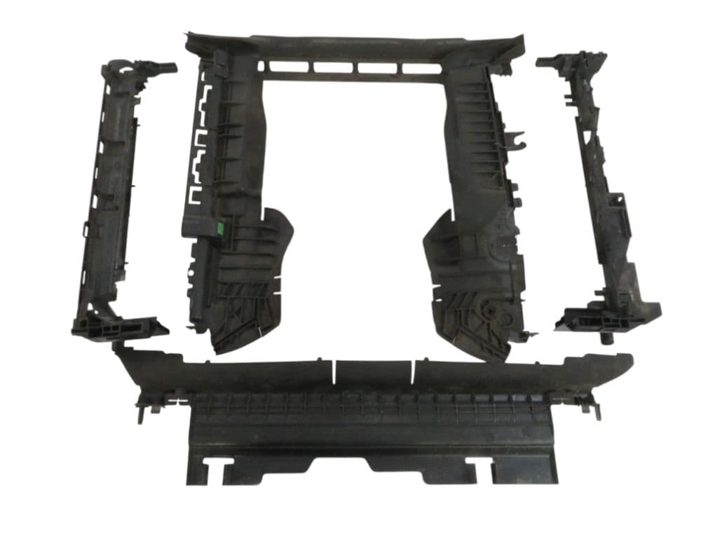 MERCEDES-BENZ A2135050030 A2135050130 A0995041800 A0995042000 A2135050130 Radiator shroud MERCEDES-BENZ E-CLASS (W213) (2016-2023)