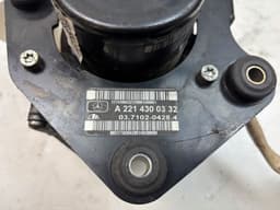 MERCEDES-BENZ 03710204284 Vacuum pump Brakes MERCEDES-BENZ S-CLASS (W221) (2005-2013) — thumbnail 3