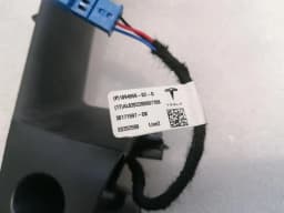 TESLA Tesla 3 Long Range Door Inner handle 1081037-02-F Inner Door Handle 1094959-02-D RHD — thumbnail 9