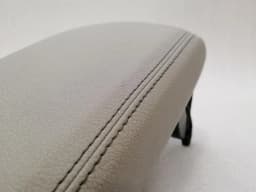 MERCEDES-BENZ Mercedes A Class W176 Armrest A2466809201 Centre Armrest Armrest 7C70 Faulty — thumbnail 10