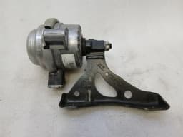 PORSCHE Porsche Cayman 718 GT4 engine mount 98137505982 engine mount right bracket — thumbnail 6