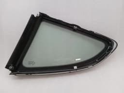 PORSCHE Porsche Cayman 718 GT4 Right Rear 1/4 Glass 98154311212 Door Glass 1/4 Rear RH — thumbnail 4