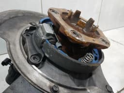 PORSCHE Porsche Cayman 718 GT4 Right Rear Hub 982505052DY Wheel Bearing Housing Rear Right — thumbnail 3