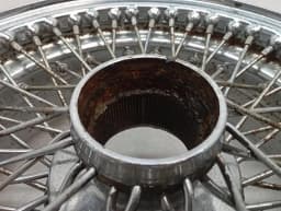 ASTON MARTIN Aston Martin Vantage AM Series 3 1973-1978 Alloy Wheel OEM Rim — thumbnail 5
