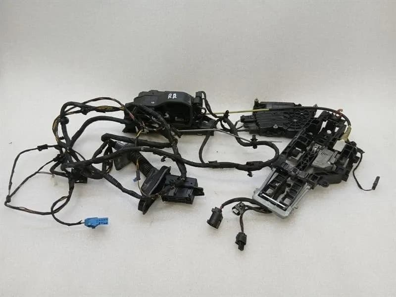 Rolls Royce Ghost Series II 2 Door Lock 51217202008 Rear RH Door Lock