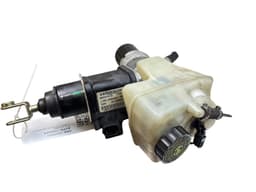 MERCEDES-BENZ 0204021687 0204024105 0204251302 Brake Master Cylinder MERCEDES-BENZ SL-CLASS (R230) (2001-2012) — thumbnail 2