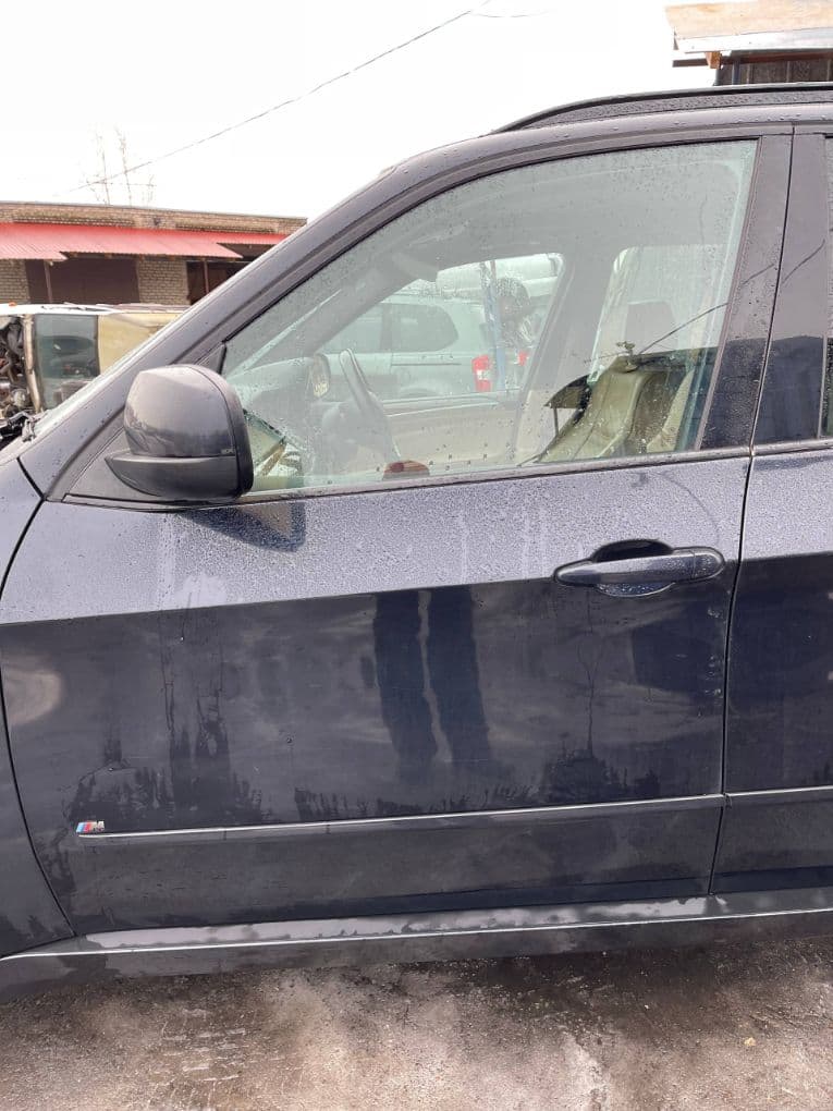 7211423 Door Front Left BMW X5 (E70) (2007-2013)