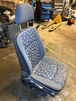 MERCEDES-BENZ Front seat right MERCEDES-BENZ VITO / VIANO (W639) (2003-2014) — thumbnail 3
