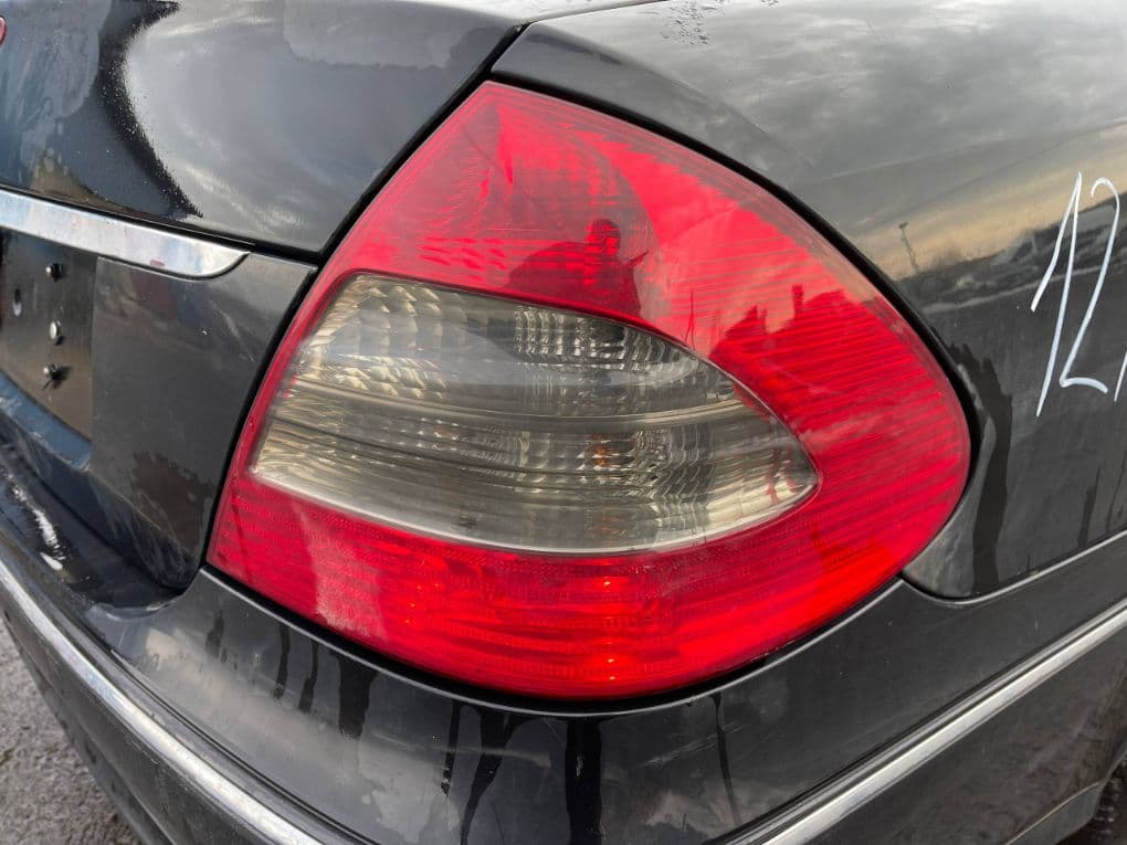 MERCEDES-BENZ 2118202464 Tail light, right MERCEDES-BENZ E-CLASS (W211) (2002-2009)