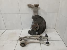 BENTLEY 11-18 Bentley Continental GT W12 Front Hub 3W0407246A Wheel Bearing Housing Right — thumbnail 1