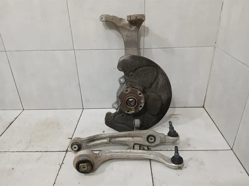 BENTLEY 11-18 Bentley Continental GT W12 Front Hub 3W0407246A Wheel Bearing Housing Right