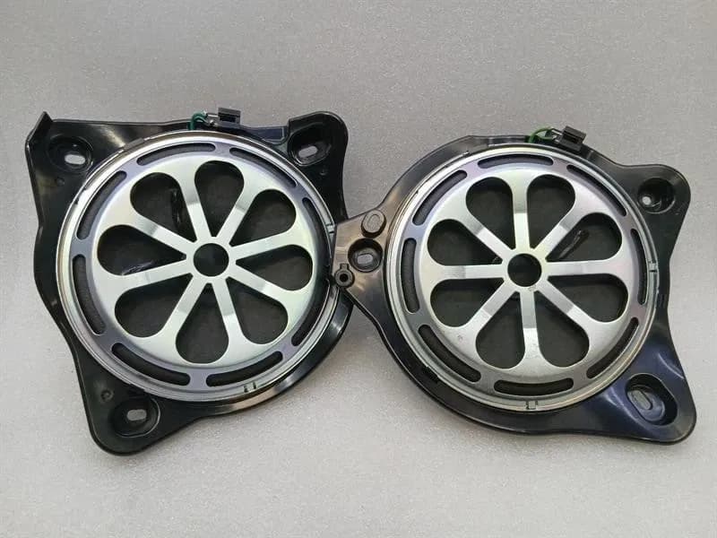 MERCEDES-BENZ MERCEDES C CLASS W205 SPEAKERS A2058201600 SET OF 2 A2058201700 Speakers
