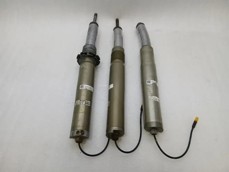 PORSCHE Porsche 911 991 Shock Absorber Front Set of 3 991343045B4 for parts only defect
