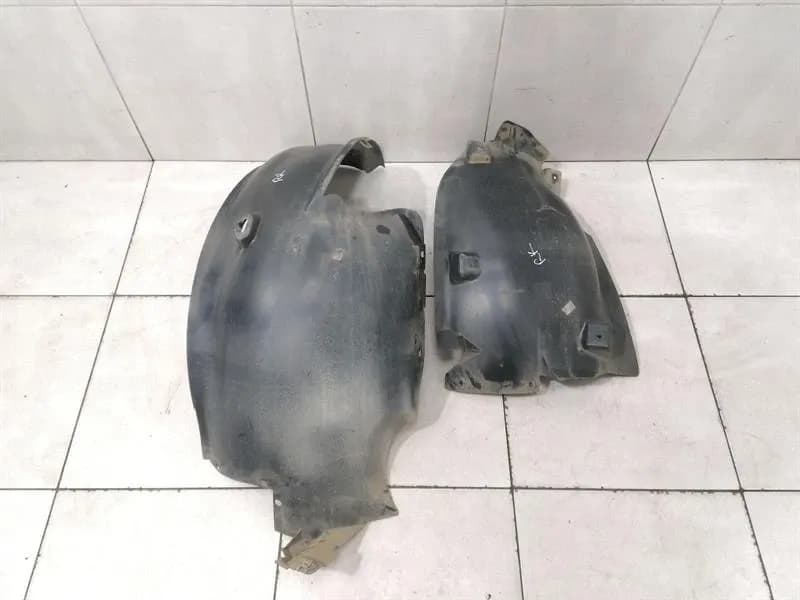Porsche 911 996 Wheel Arch Liner RR 99650462402 Wheel Arch Cover 99650457401
