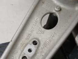 PORSCHE Porsche 911 992 Left Front Hub 992407245GY Wheel Bearing Housing Front Left AWD GTS — thumbnail 6