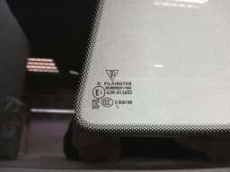 PORSCHE Porsche 911 992 GT3 Left Rear 1/4 Glass 992845297AA Door Window 1/4 Rear LH — thumbnail 4